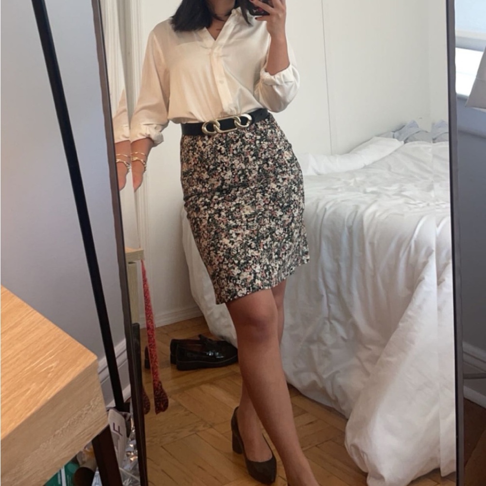Abercrombie & Fitch Black Floral Skirt Size Xs